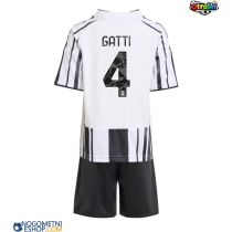 Otroški Nogometni dresi Juventus Federico Gatti #4 Domači 2025-26 Kratek Rokav (+ Kratke hlače)